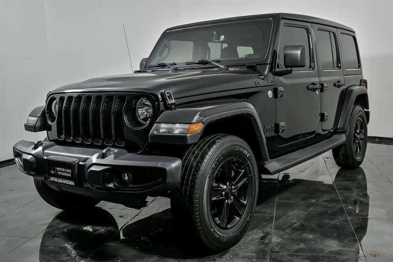 Used 2019 Jeep Wrangler Unlimited Sahara AWD/4WD image 5