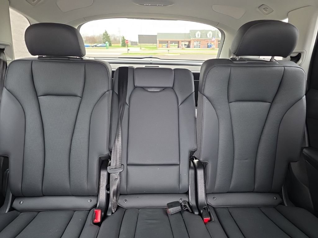 Used 2024 Audi Q7 3.0T Premium Plus w/ Premium Plus Package image 16