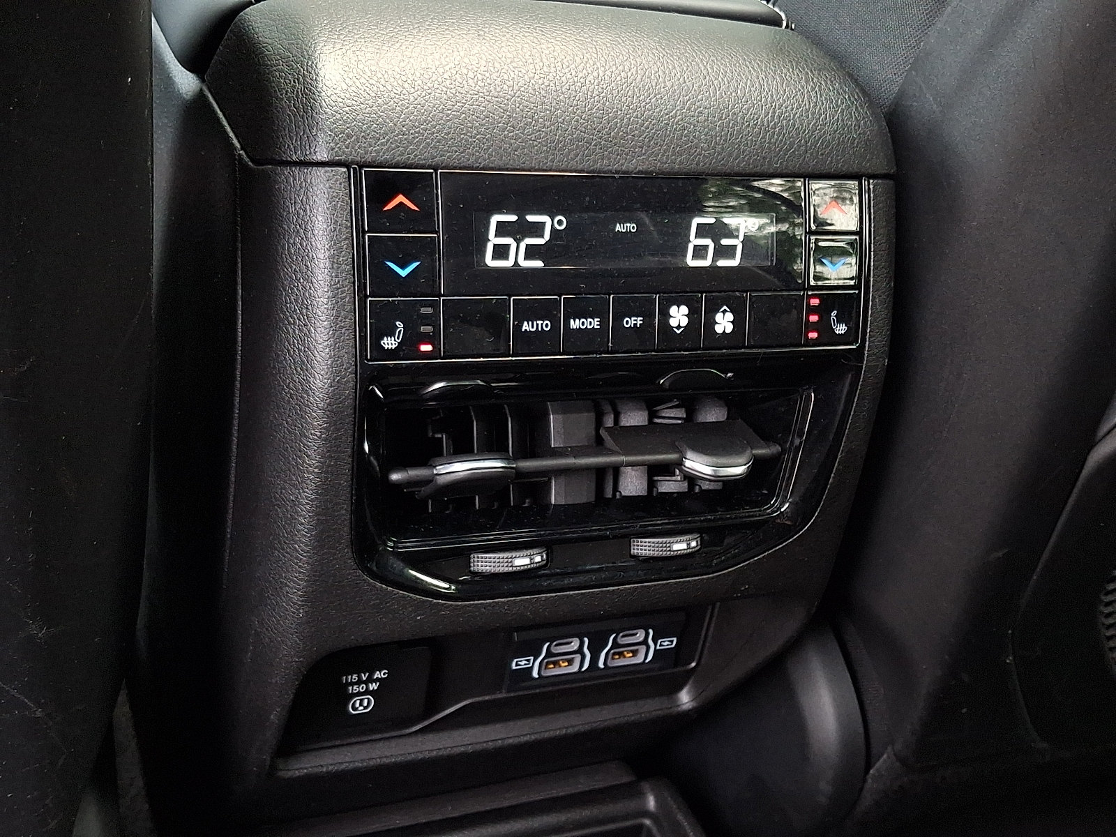 Used 2021 Jeep Grand Cherokee L Overland w/ Luxury Tech Group IV AWD/4WD image 12