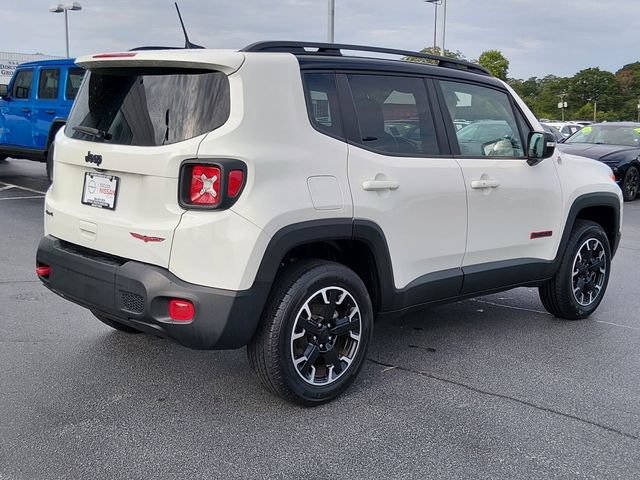 Used 2023 Jeep Renegade Trailhawk AWD/4WD video 3
