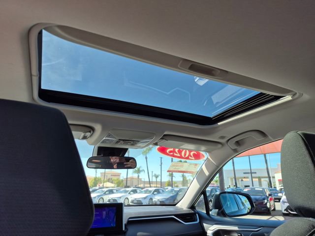 Used 2025 Toyota RAV4 XLE w/ Convenience Package image 18