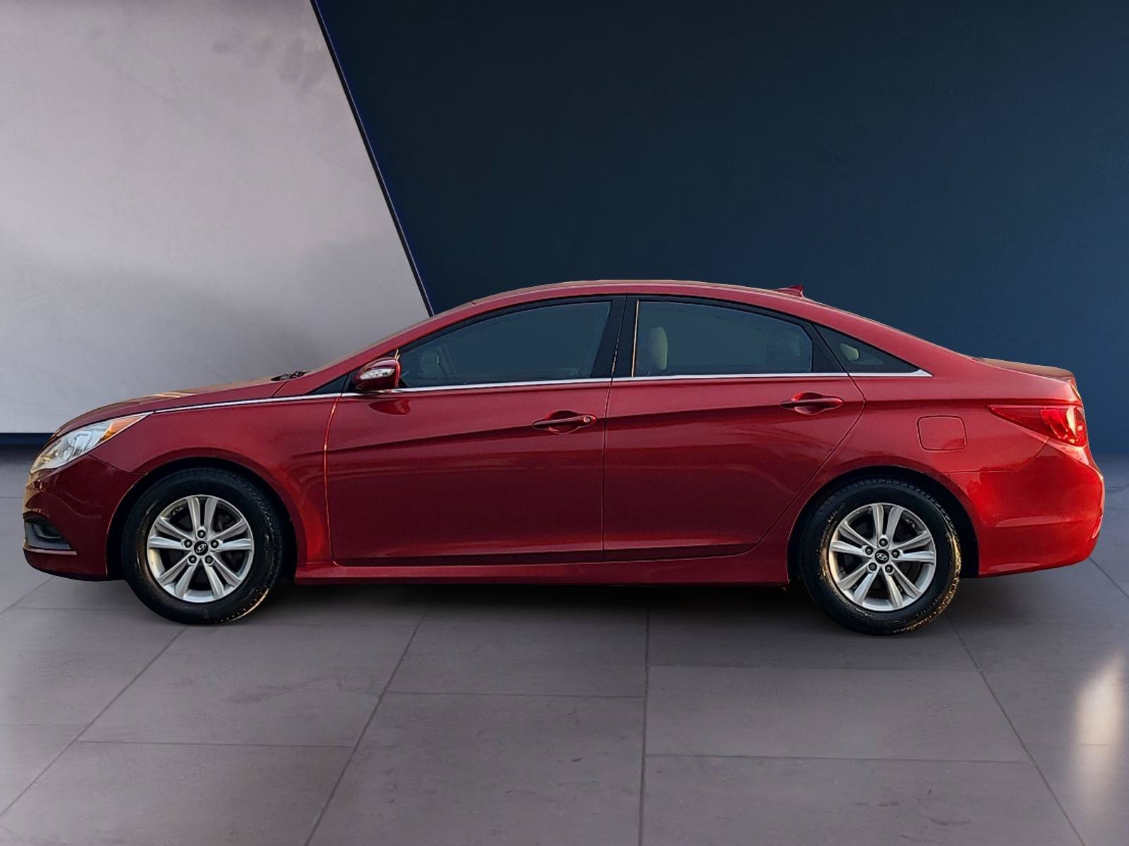 Used 2014 Hyundai Sonata GLS w/ Popular Equipment Group 2 FWD image 2