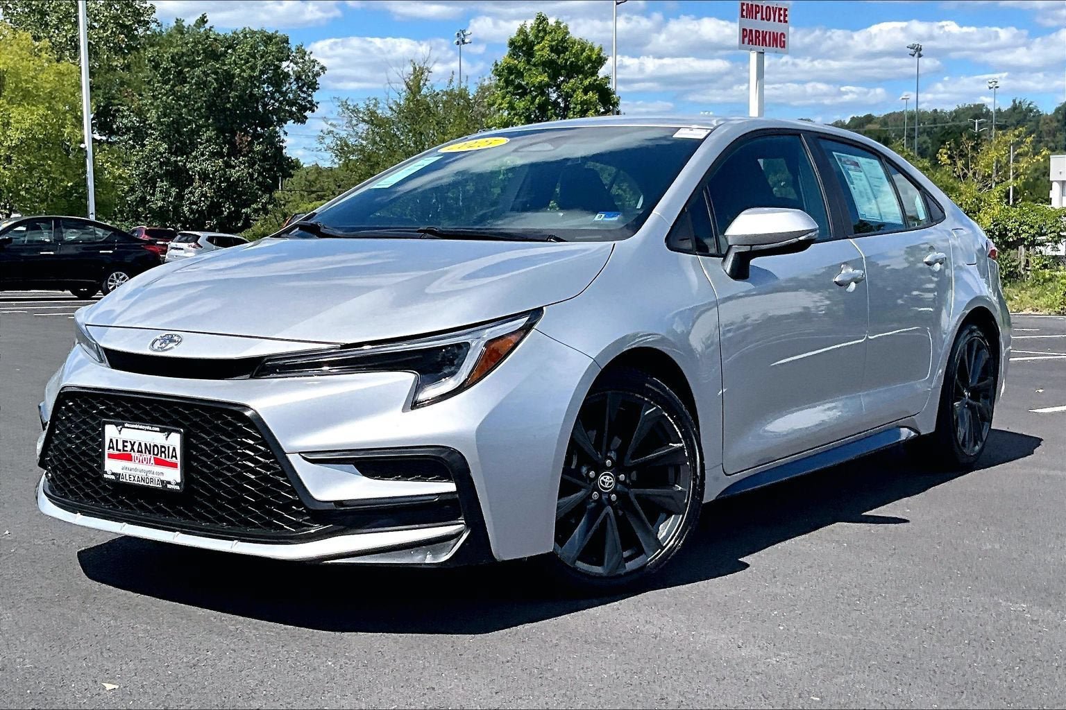 Used 2025 Toyota Corolla SE FWD video 1