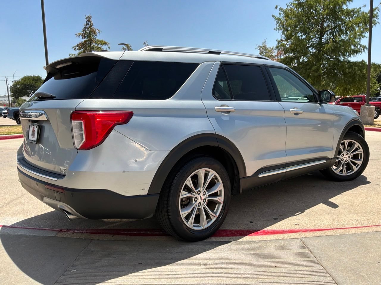 Used 2023 Ford Explorer Limited RWD image 6
