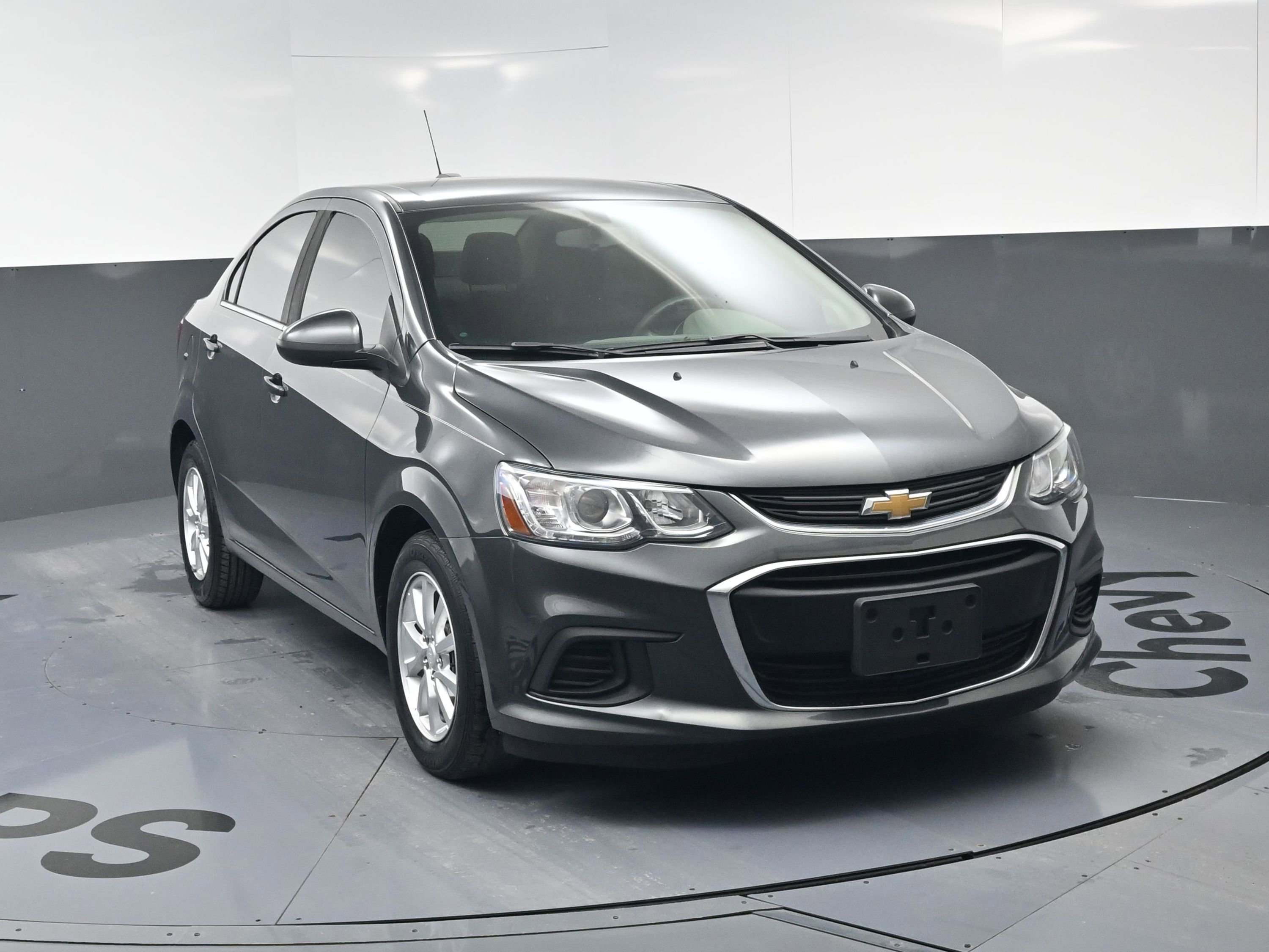Used 2020 Chevrolet Sonic LT image 3