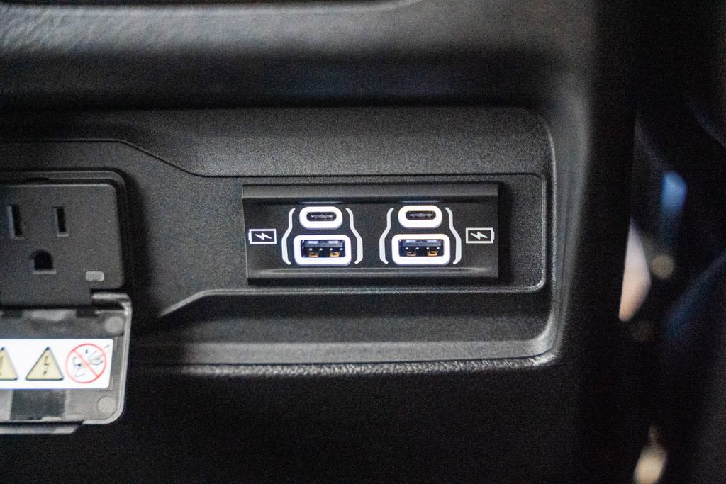 New 2025 Jeep Grand Cherokee L Limited w/ Luxury Tech Group II image 33