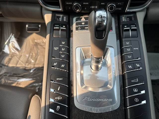 Used 2011 Porsche Panamera 4 AWD/4WD image 18