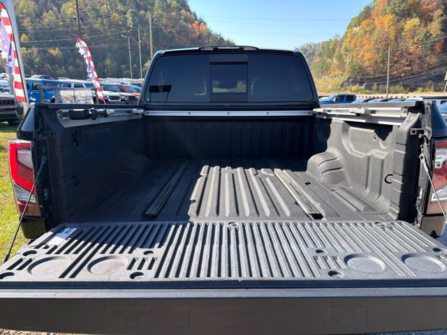 Used 2021 Nissan Titan PRO-4X w/ Pro-4x Convenience Package AWD/4WD image 23