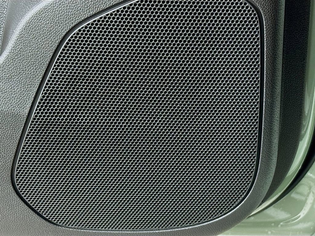 New 2026 Chevrolet Trax ACTIV w/ Sunroof Package image 25