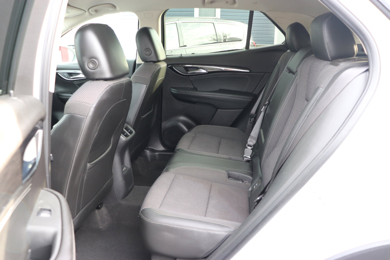 Used 2023 Buick Envision Preferred image 12