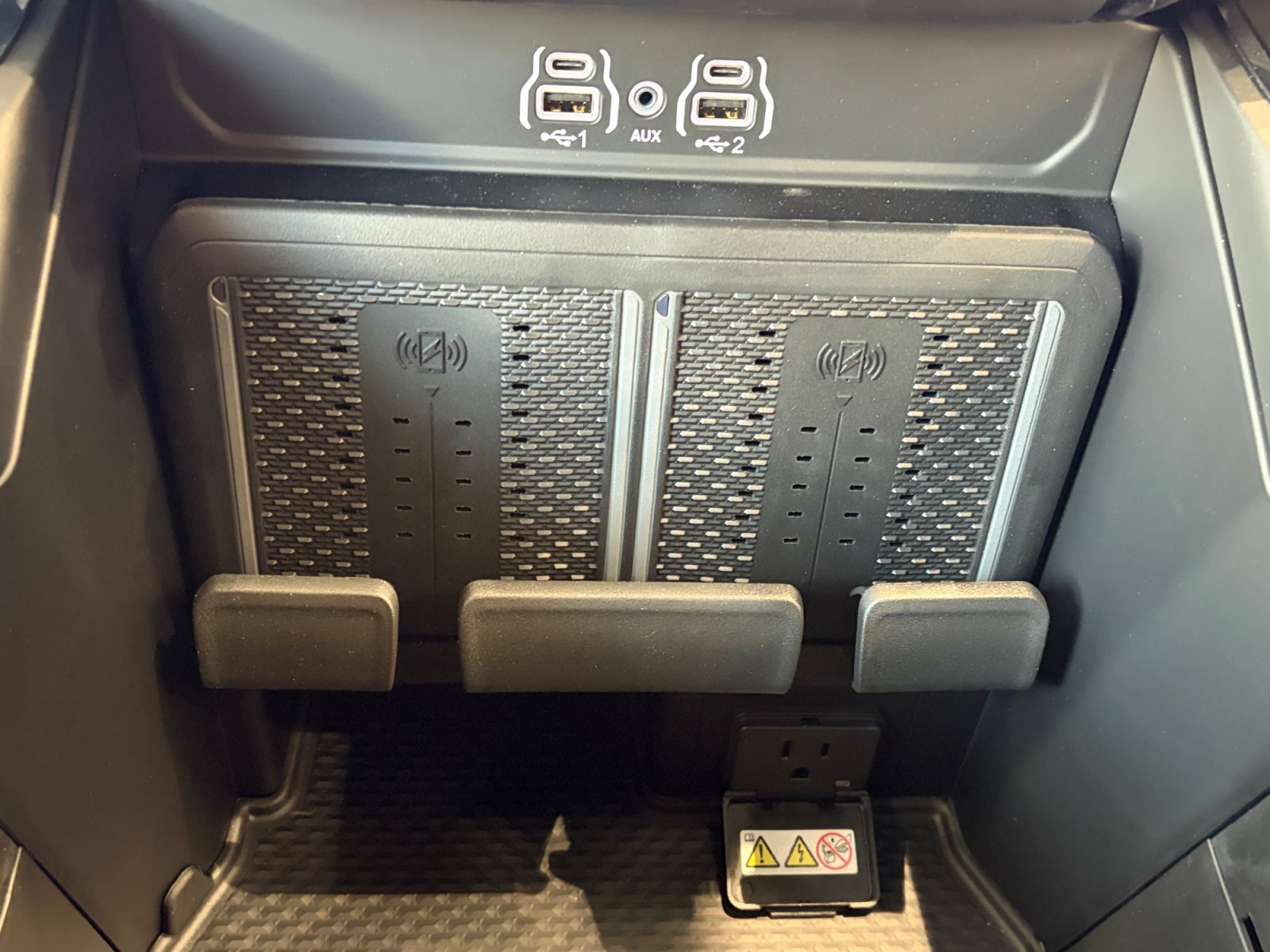 New 2026 RAM 2500 Laramie w/ Night Edition AWD/4WD image 34