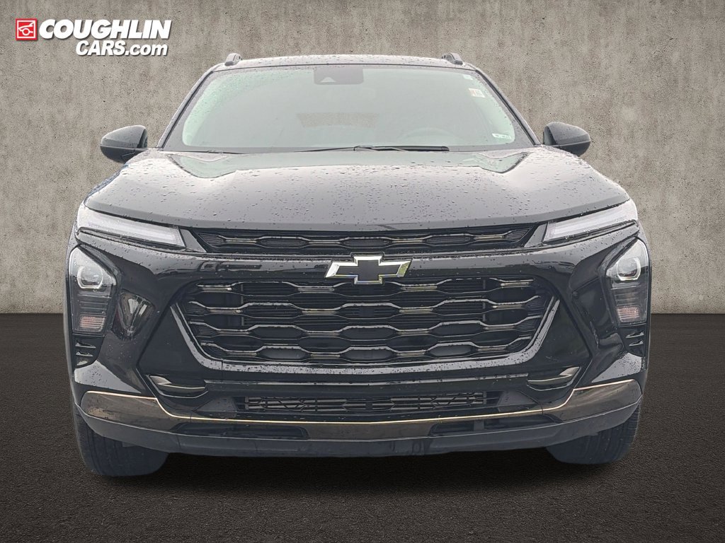 Used 2025 Chevrolet Trax ACTIV w/ Driver Confidence Package FWD image 2