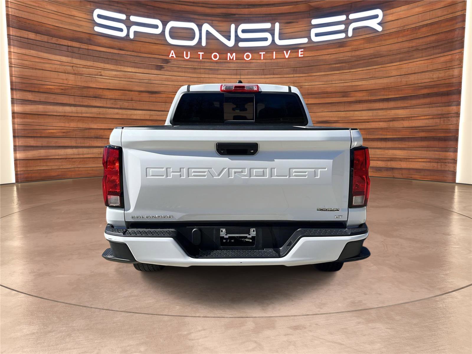 Used 2023 Chevrolet Colorado LT w/ LT Convenience Package image 6