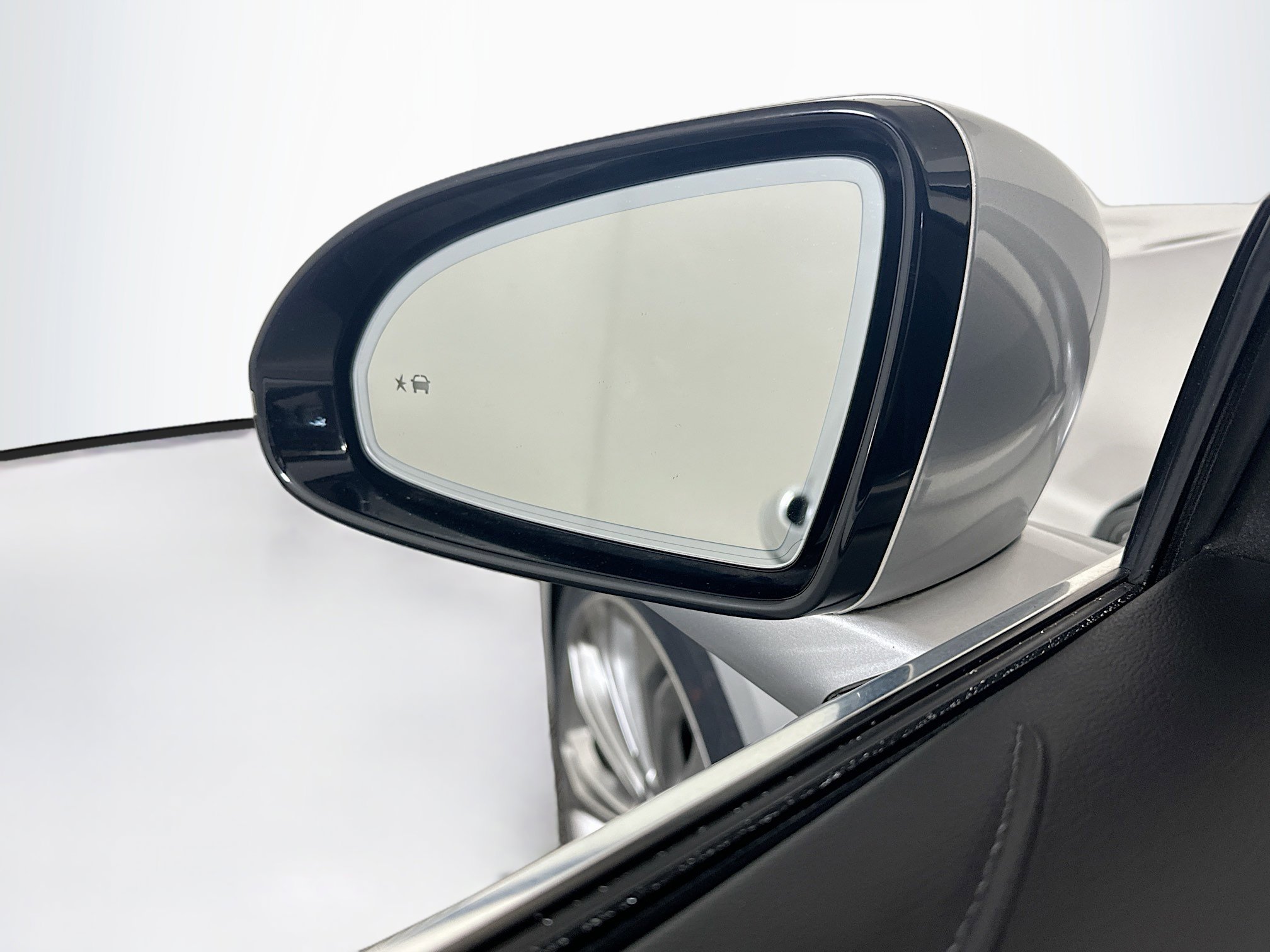 Used 2019 Buick LaCrosse Essence w/ Sun and Shade Package FWD image 16