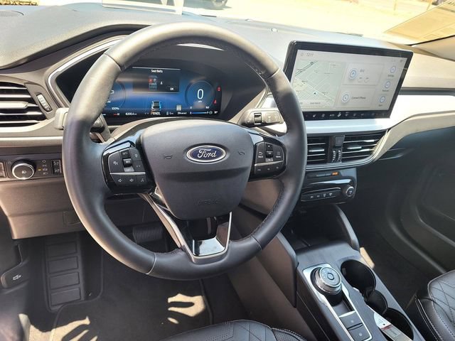 Used 2024 Ford Escape SE w/ PHEV Premium Package FWD image 9
