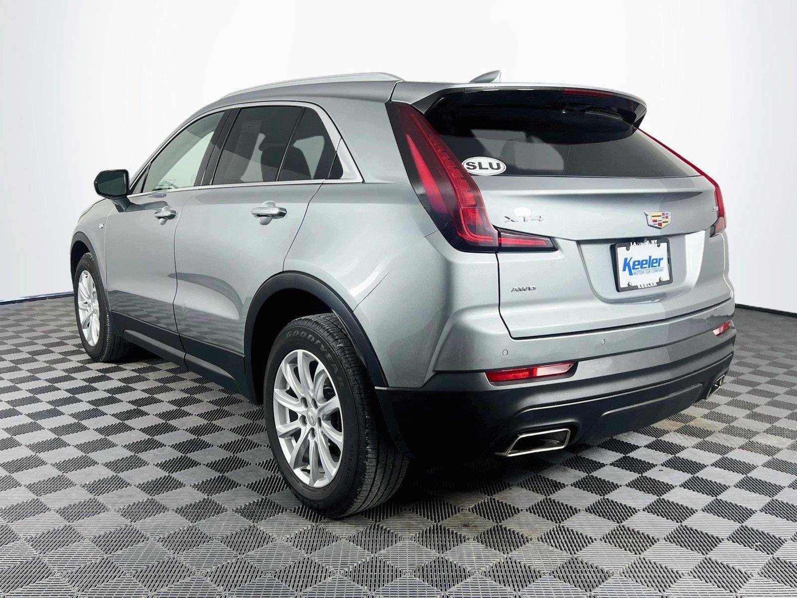 Used 2023 Cadillac XT4 Luxury w/ Cold Weather Package AWD/4WD image 4
