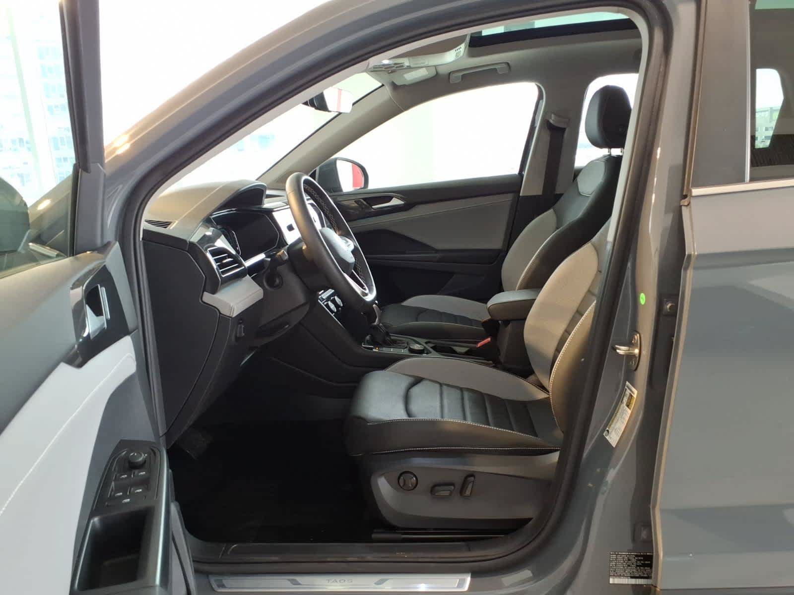 Used 2023 Volkswagen Taos SEL AWD/4WD image 16
