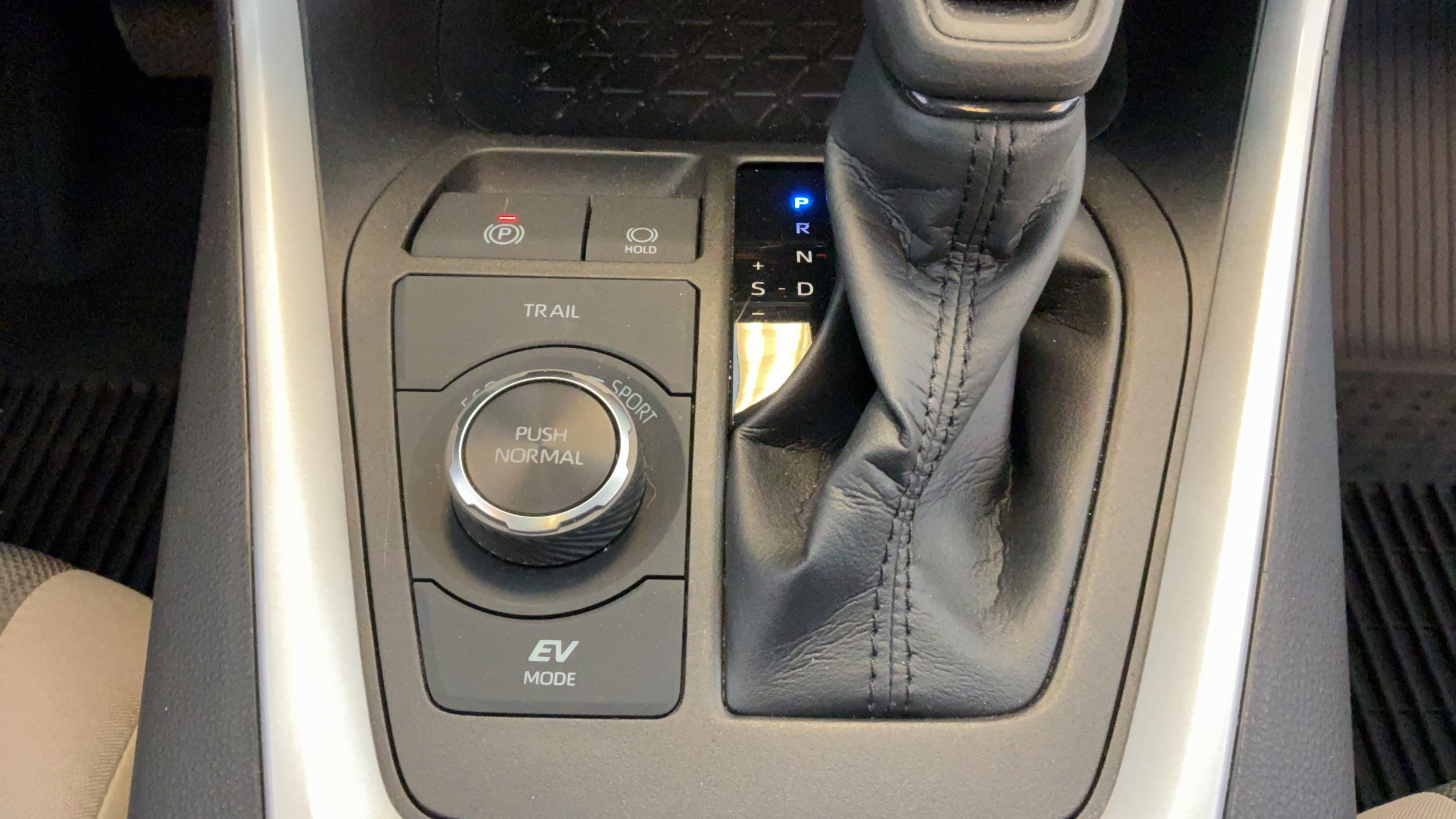 Used 2022 Toyota RAV4 XLE w/ Convenience Package AWD/4WD image 35