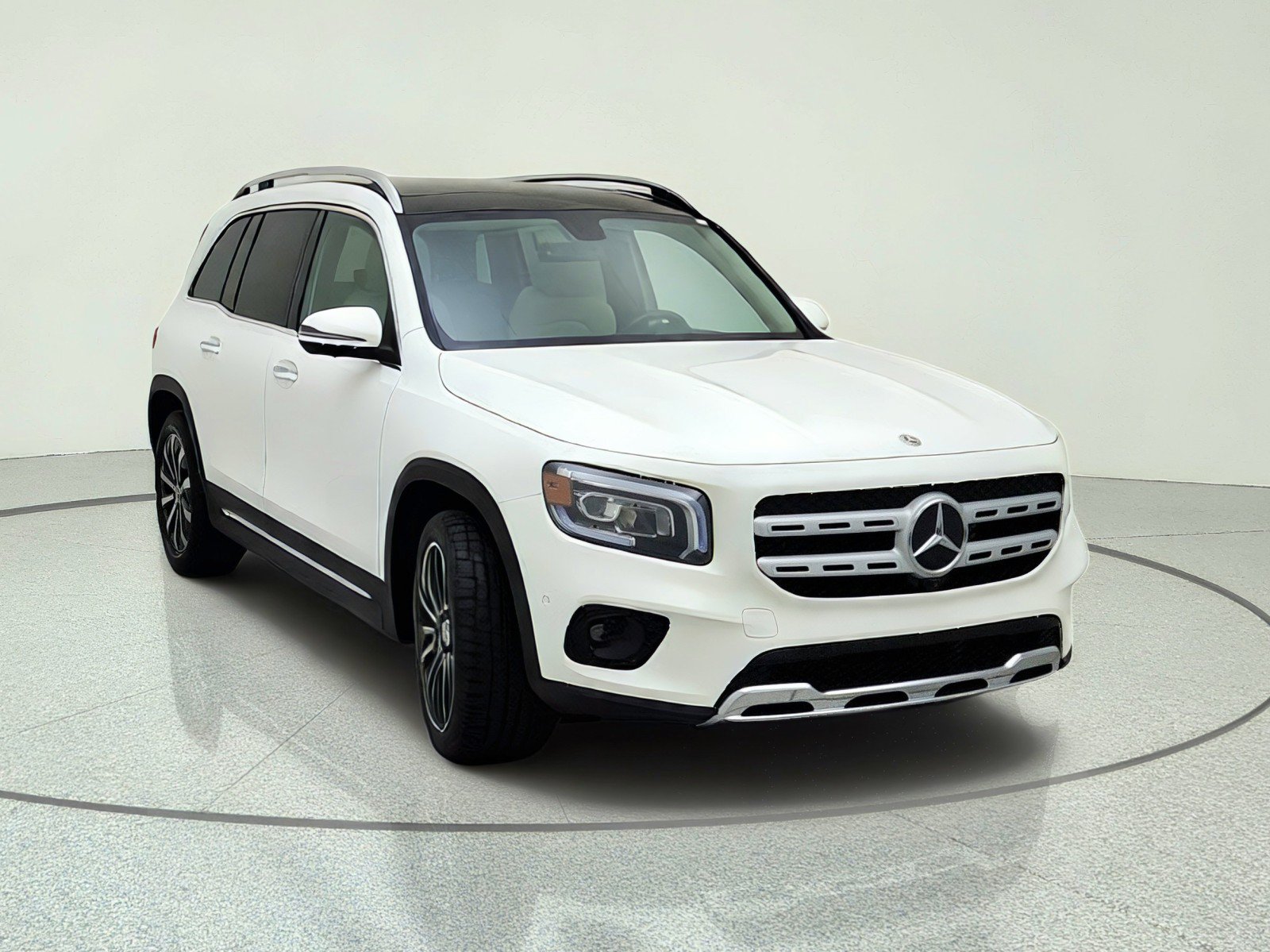 Certified 2023 Mercedes-Benz GLB 250 image 4