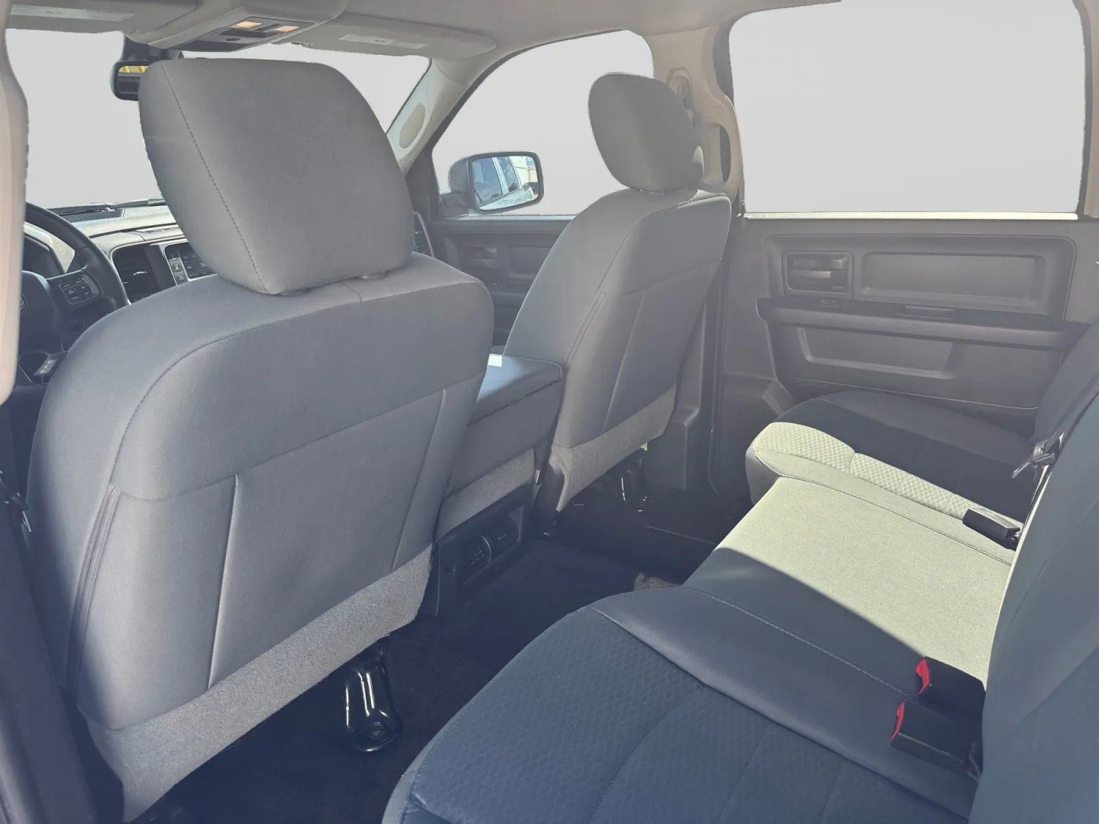 Used 2016 RAM 1500 Express image 27