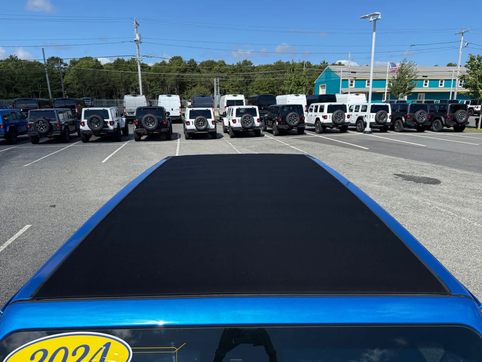 Used 2024 Jeep Wrangler Unlimited AWD/4WD image 4