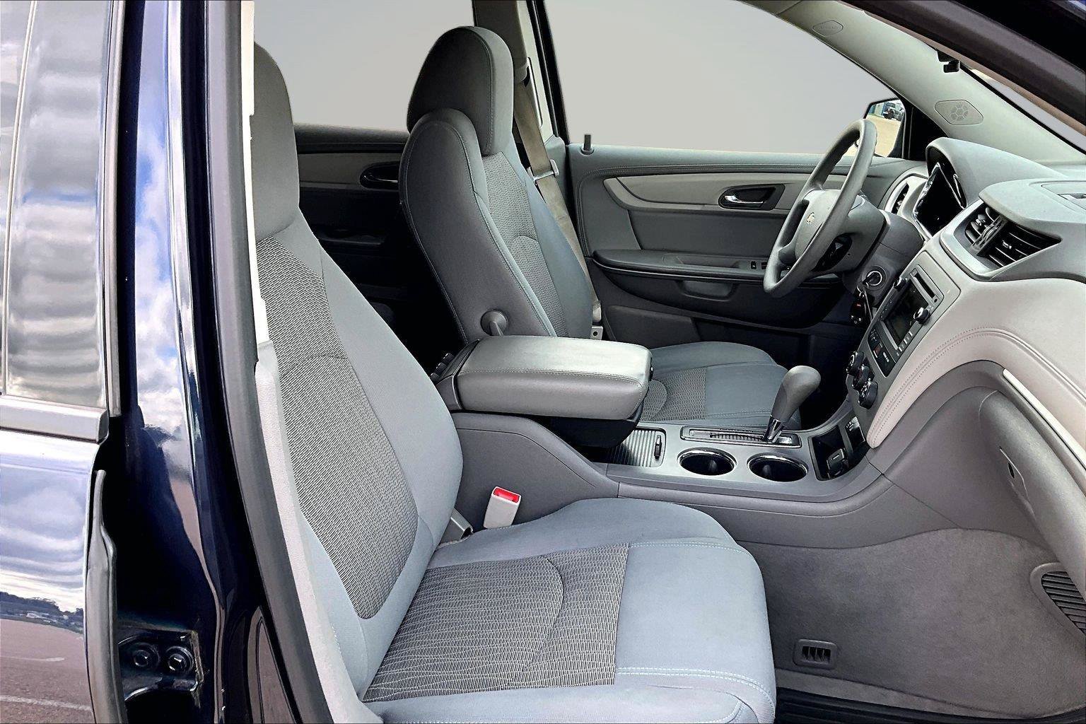 Used 2017 Chevrolet Traverse LS AWD/4WD image 8