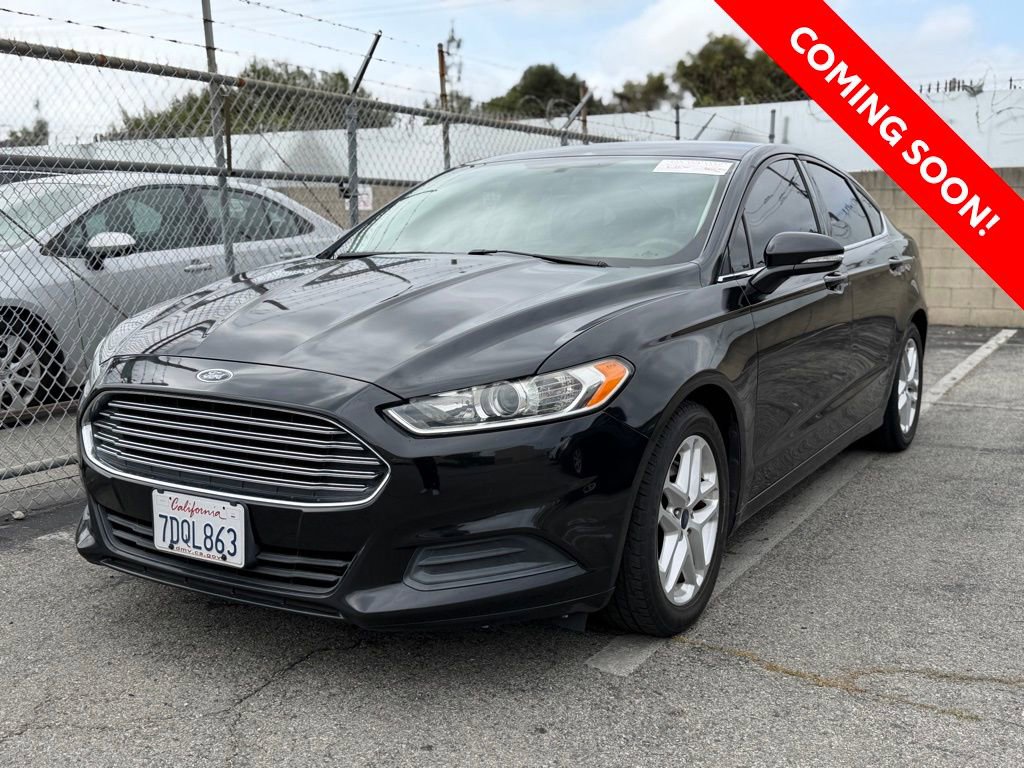 Used 2014 Ford Fusion SE FWD image 3