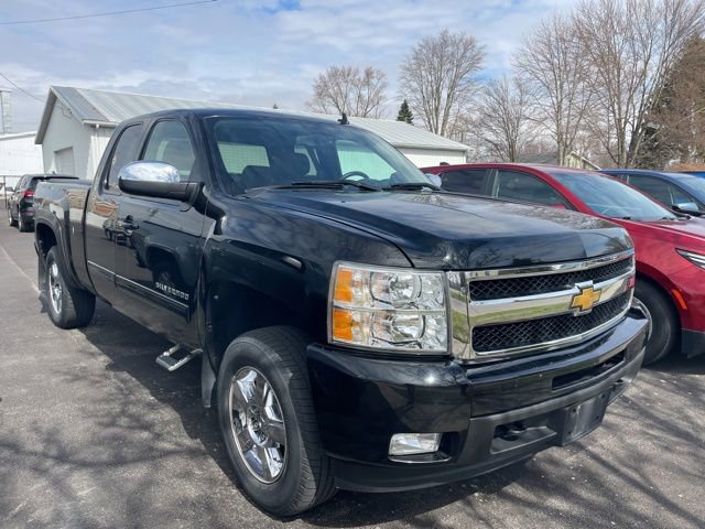 Used 2018 Chevrolet Silverado 1500 LTZ image 2