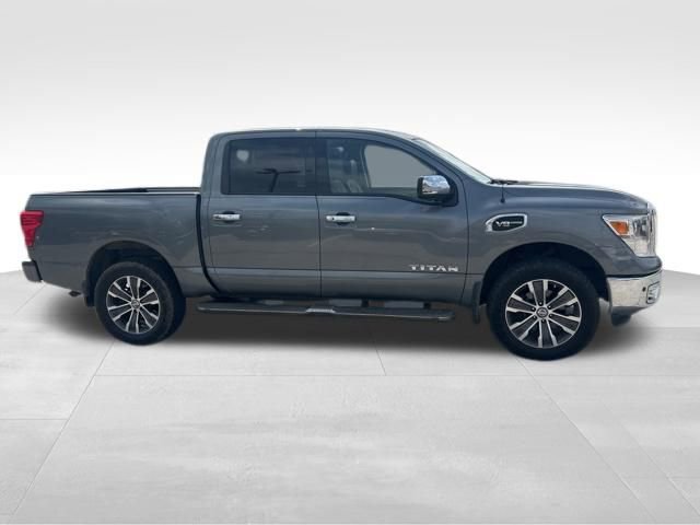 Used 2017 Nissan Titan SL image 17