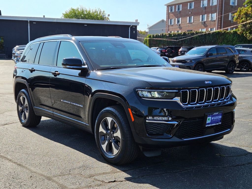 Used 2023 Jeep Grand Cherokee 4WD 4xe image 7