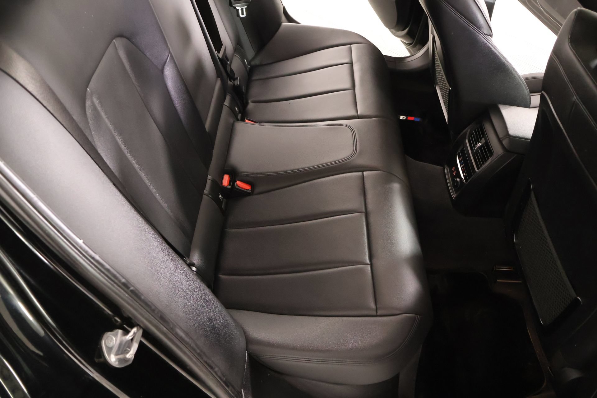 Used 2019 BMW 330i Sedan w/ Convenience Package RWD image 15