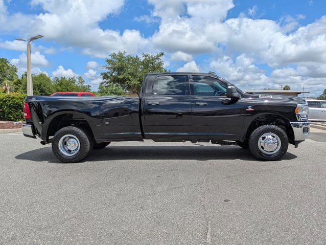 Used 2024 RAM 3500 Tradesman w/ Chrome Appearance Group AWD/4WD image 2
