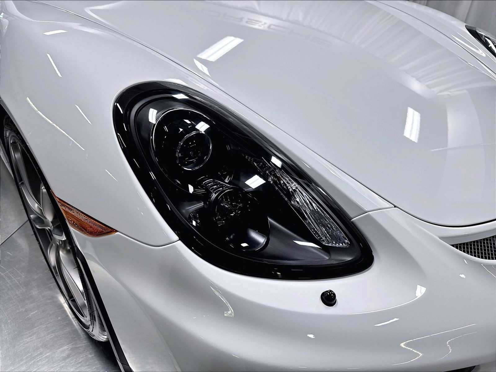Used 2016 Porsche Cayman GT4 RWD image 14
