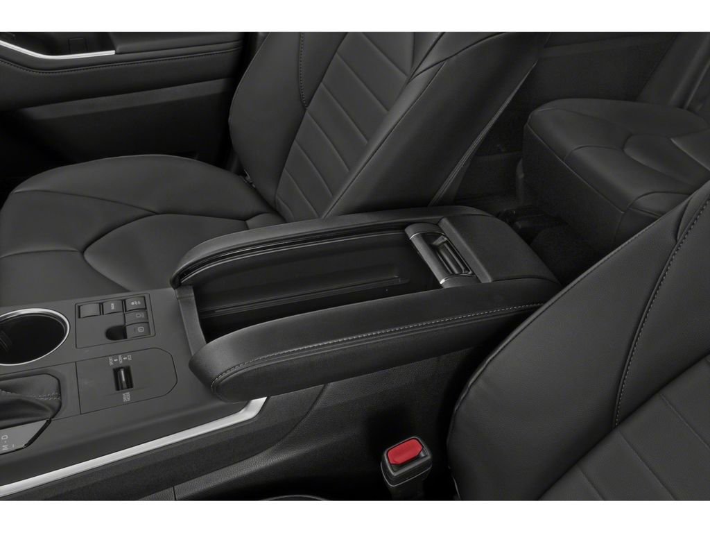 New 2026 Toyota Highlander Platinum image 18