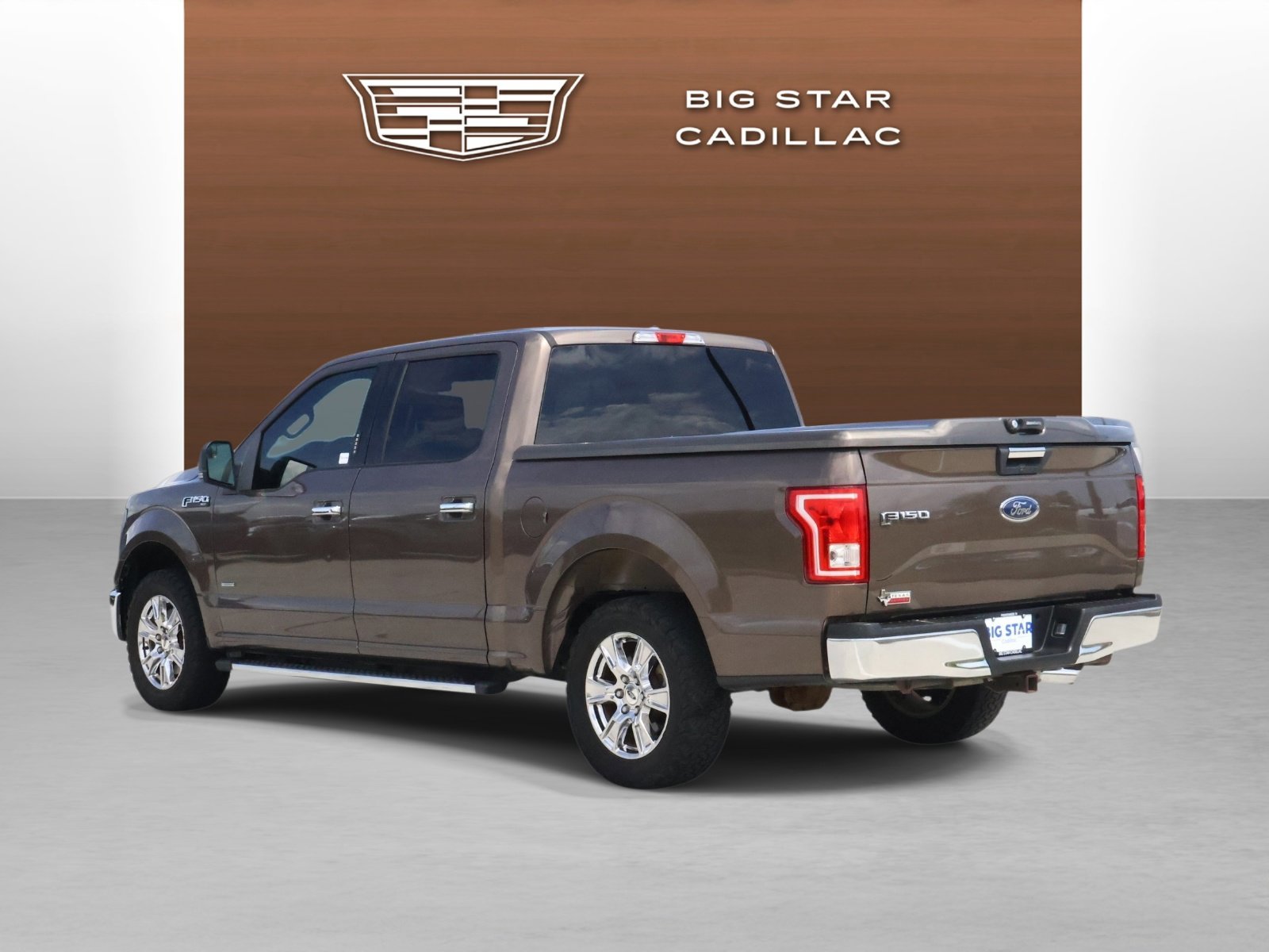 Used 2015 Ford F150 XLT w/ Equipment Group 301A Mid image 3