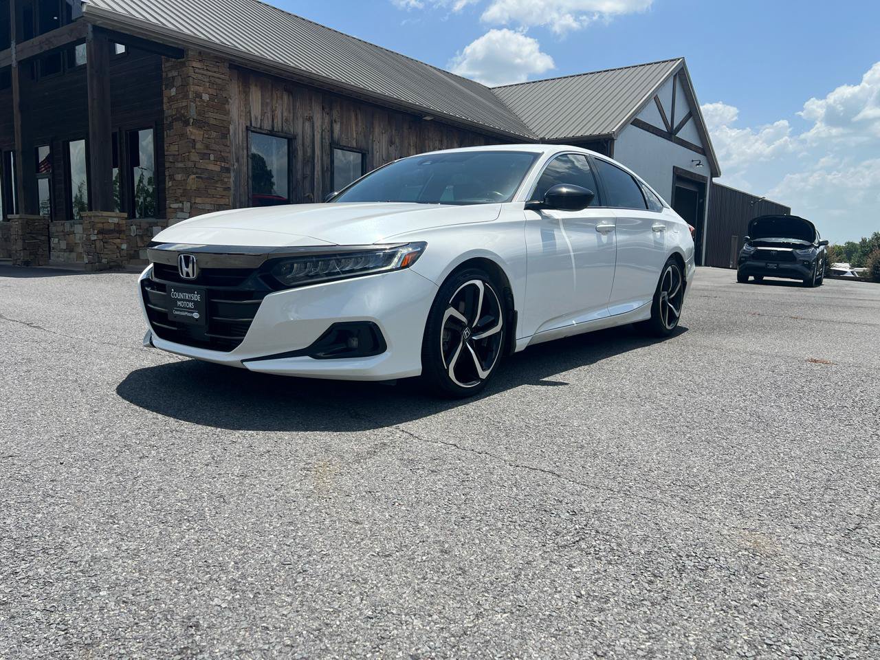 Used 2022 Honda Accord Sport image 2