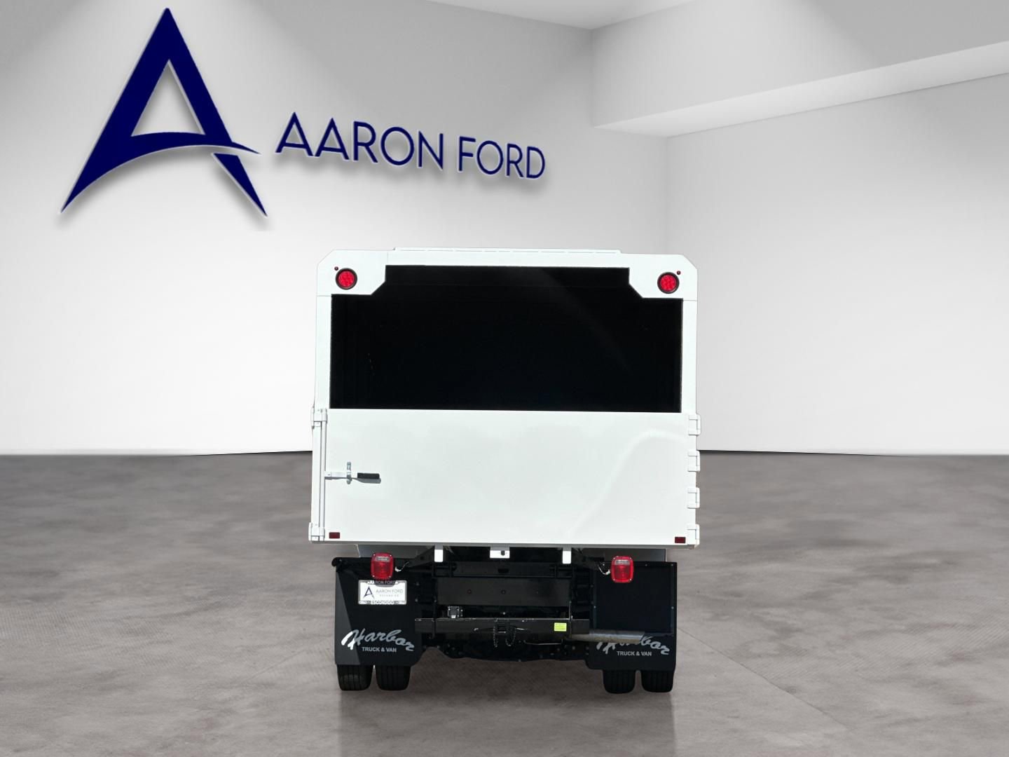 New 2025 Ford F550 4x4 Regular Cab Super Duty w/ XL Chrome Package image 5