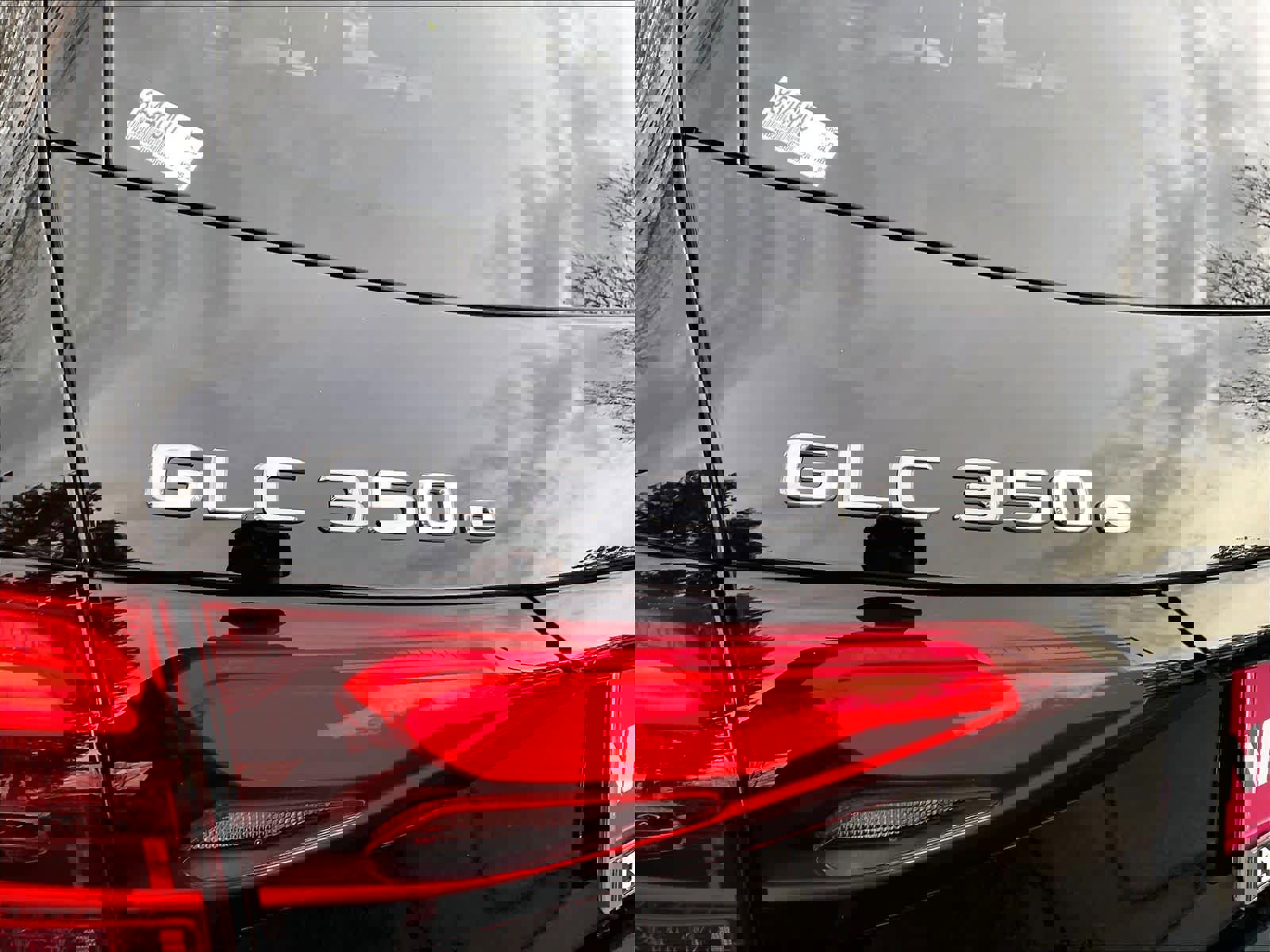 Used 2025 Mercedes-Benz GLC 350e 4MATIC image 10