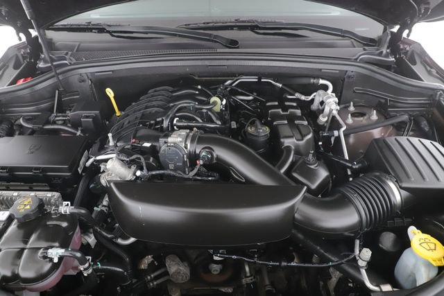 Used 2025 Dodge Durango GT w/ Blacktop Package AWD/4WD image 15