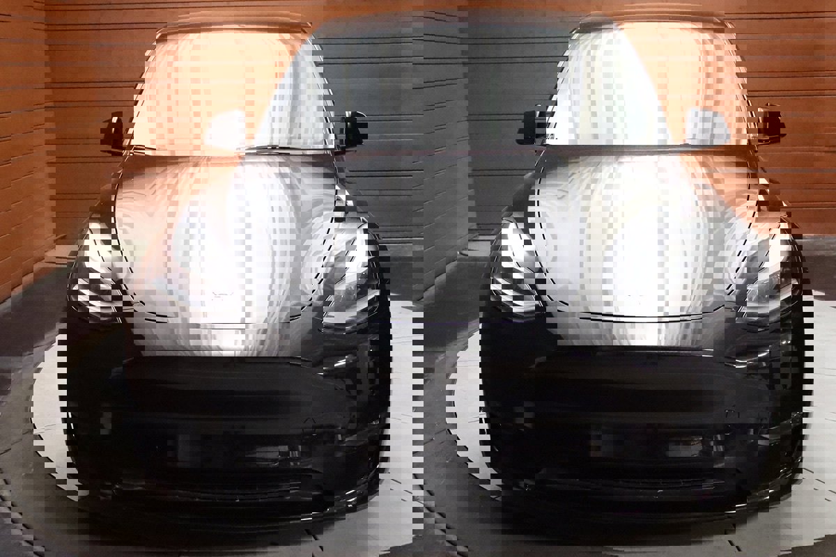 Used 2022 Tesla Model Y Performance image 2