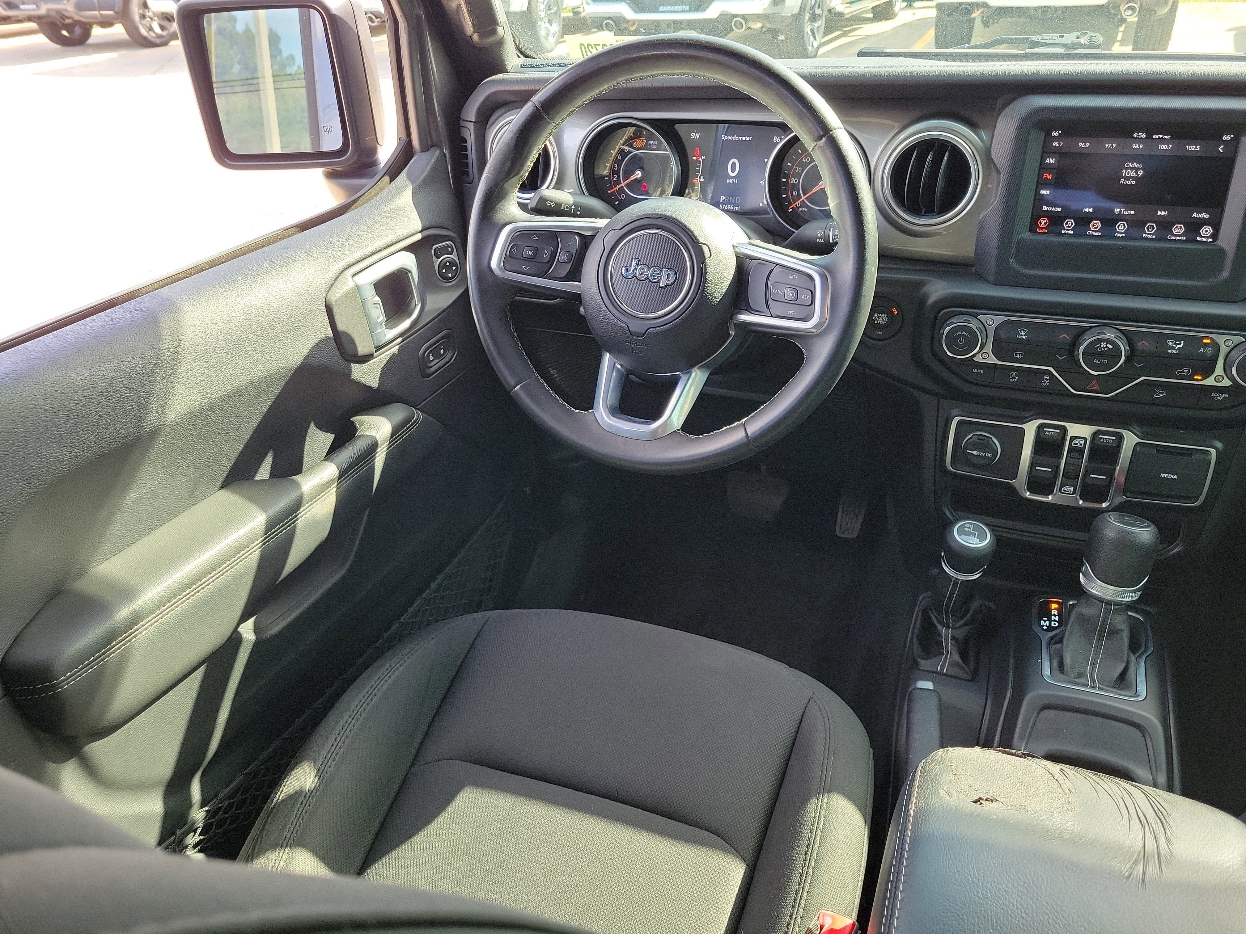 Used 2019 Jeep Wrangler Unlimited Sahara AWD/4WD image 17
