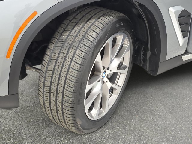 Certified 2024 BMW X5 xDrive40i w/ Premium Package AWD/4WD image 29