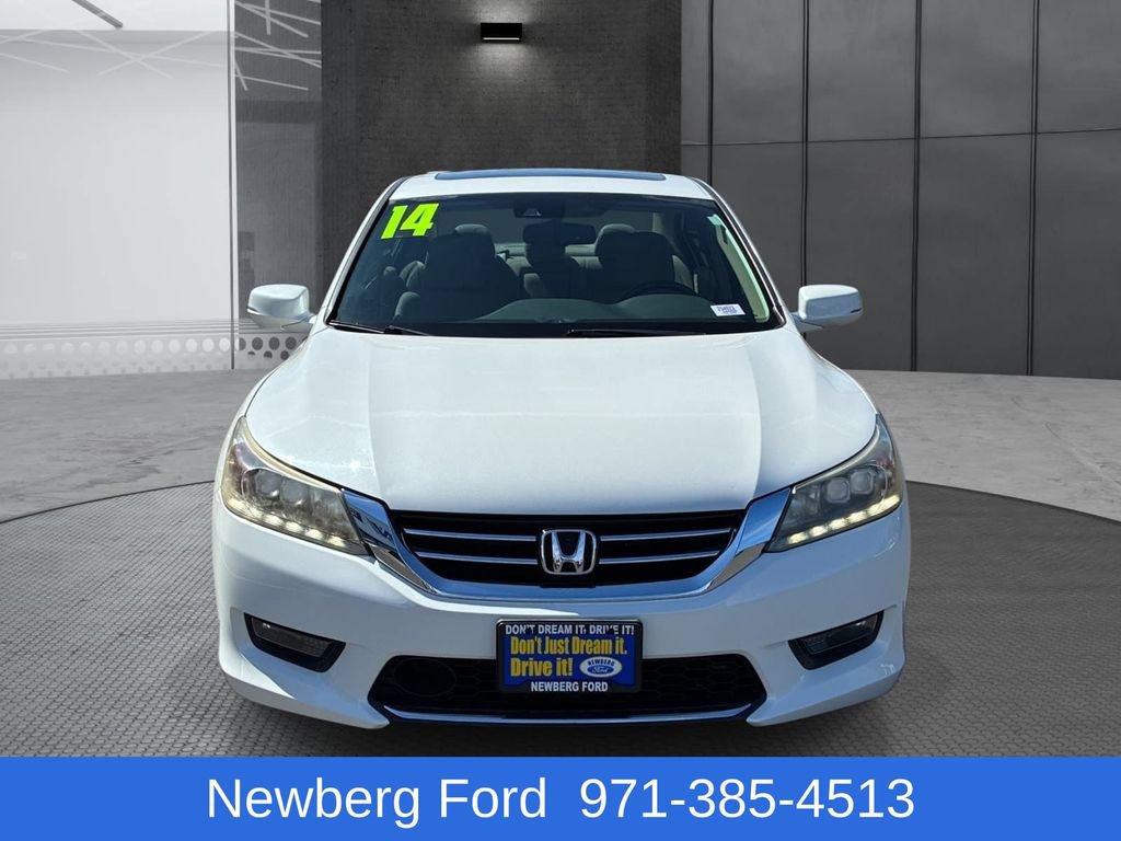 Used 2014 Honda Accord Touring image 2