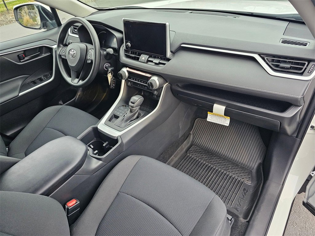 Used 2025 Toyota RAV4 LE image 23