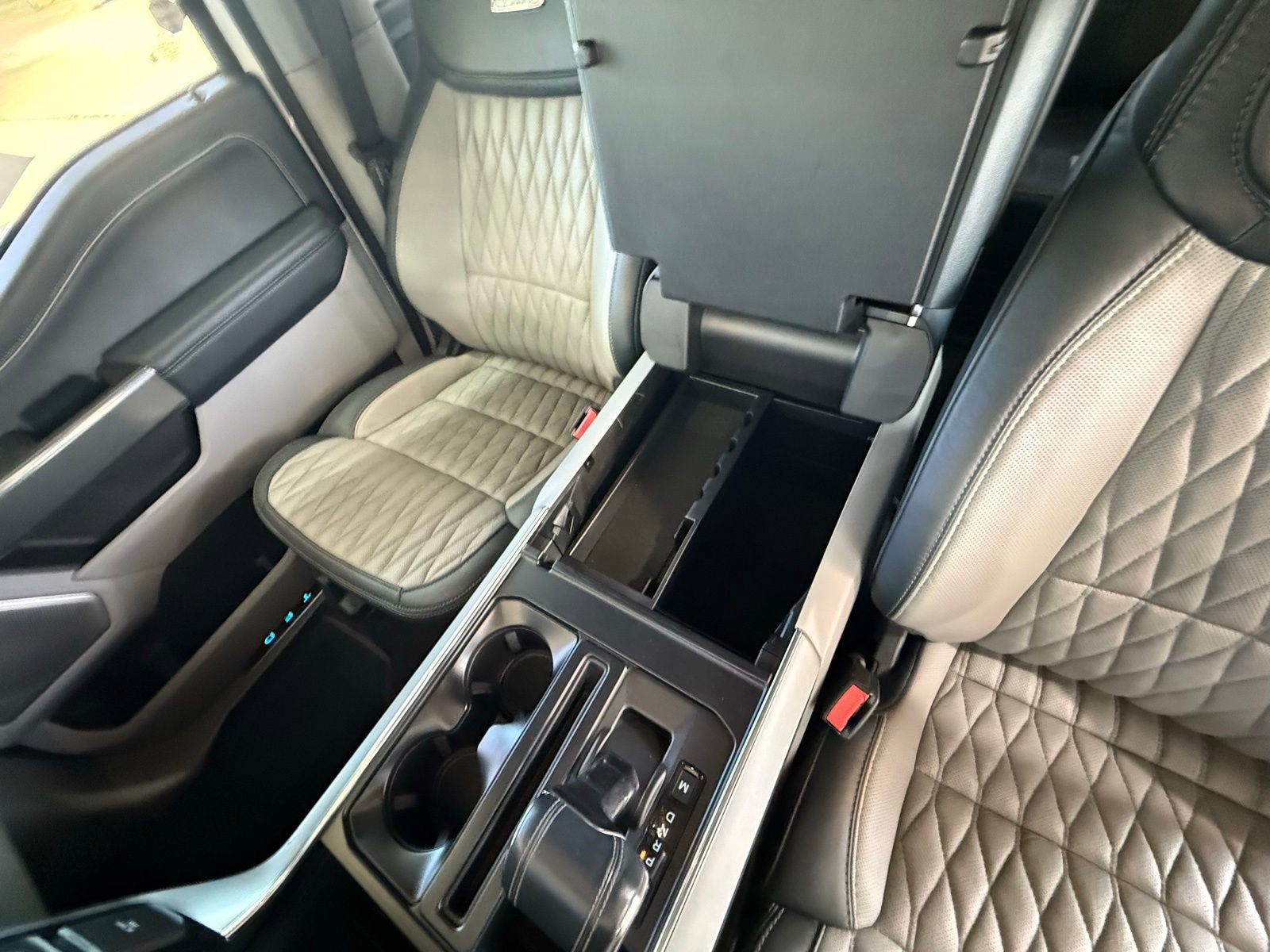 Used 2023 Ford F150 Limited image 22