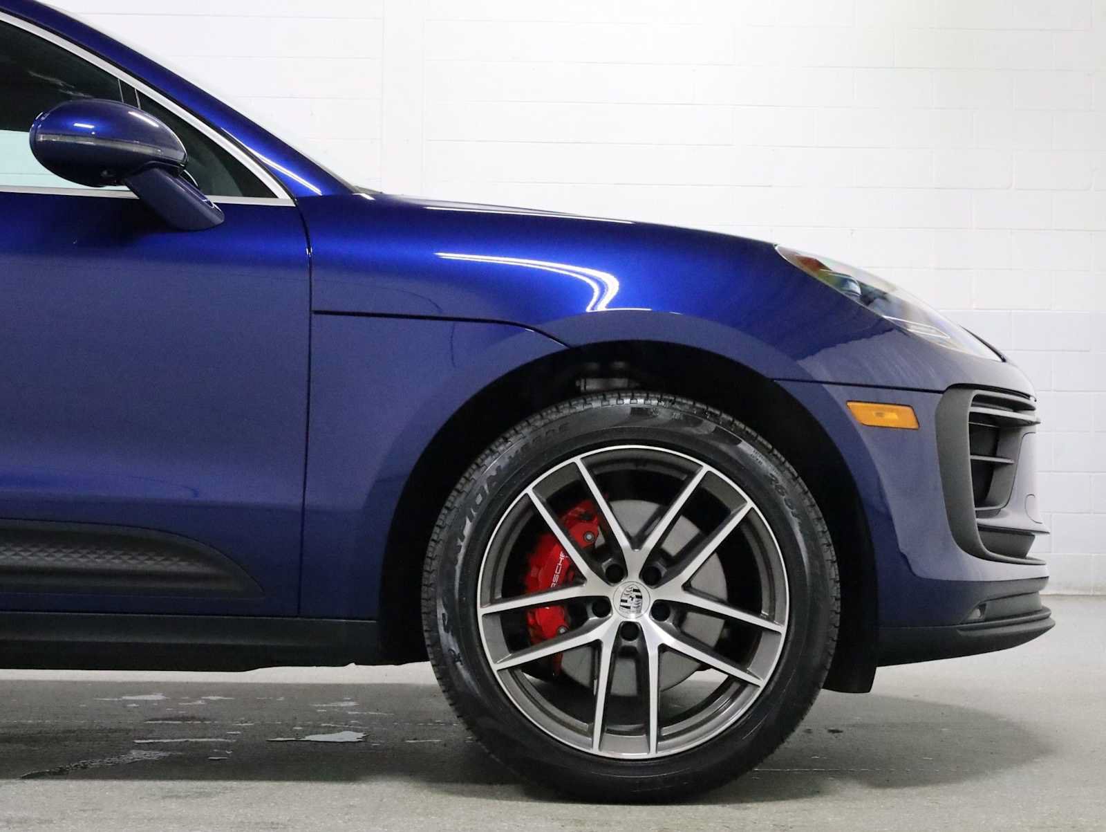 Certified 2023 Porsche Macan S AWD/4WD image 11