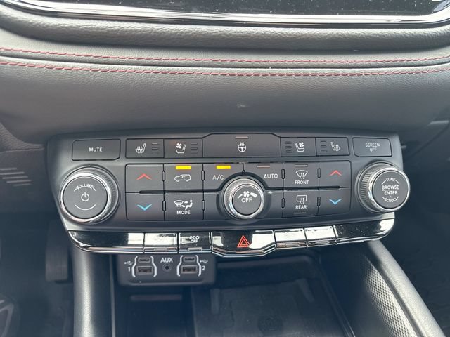 Used 2021 Dodge Durango R/T w/ Blacktop Package AWD/4WD image 19