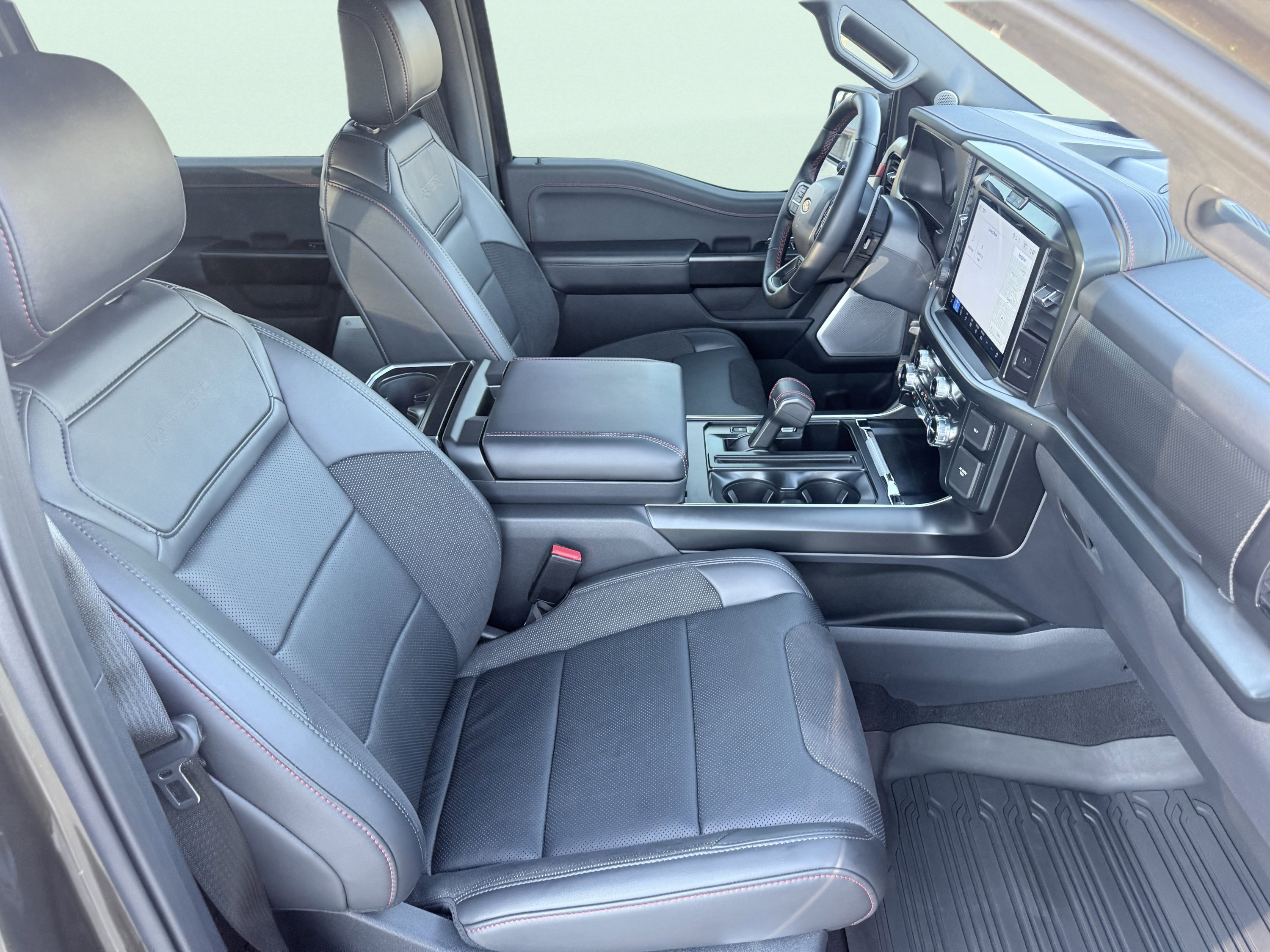 Used 2025 Ford F150 Raptor AWD/4WD image 56