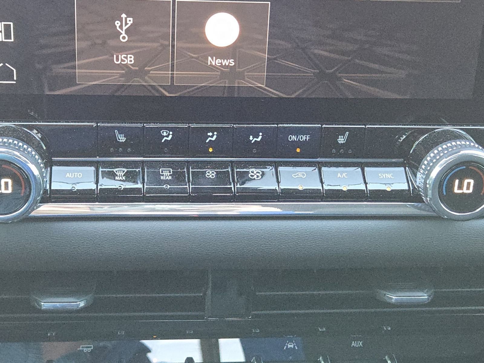 New 2026 GMC Canyon Elevation w/ Convenience Package image 31