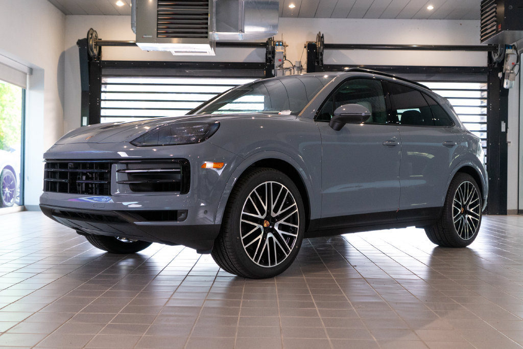 New 2026 Porsche Cayenne AWD/4WD image 1